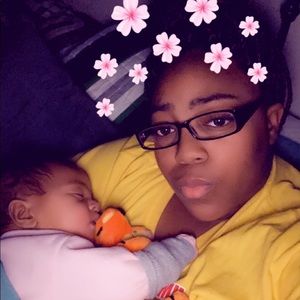 Meet your Posher, Elissa